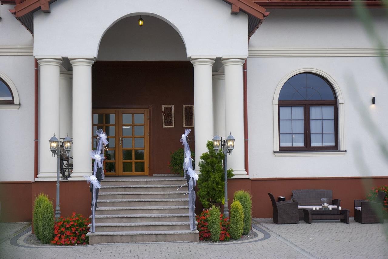 Hotel Dwor Galicja Stalowa Wola Exterior foto